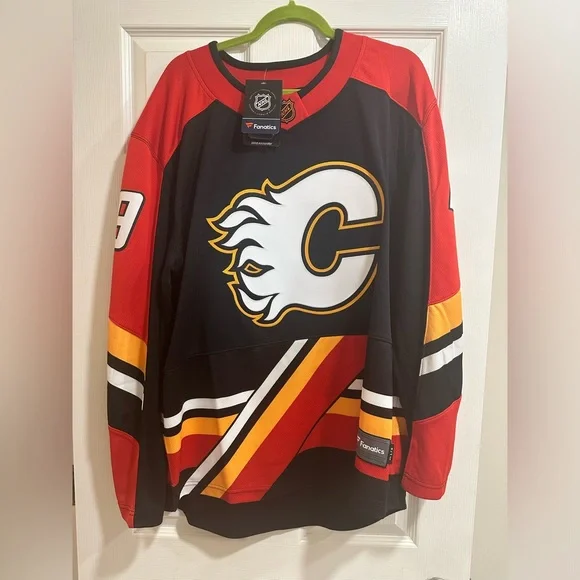 NHL Fanatics Flames Tkachuk Jersey brand new with tags Large